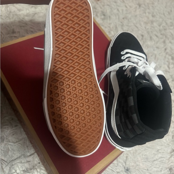 Hi-Top Rose and Checkered Vans- New without box - Picture 2 of 5